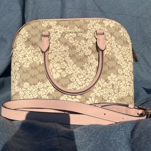 Michael Kors medium shoulder bag with strap